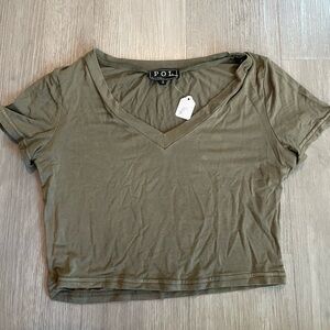 NWOT POL Olive Green Washed V-neck Crop Tee size Small